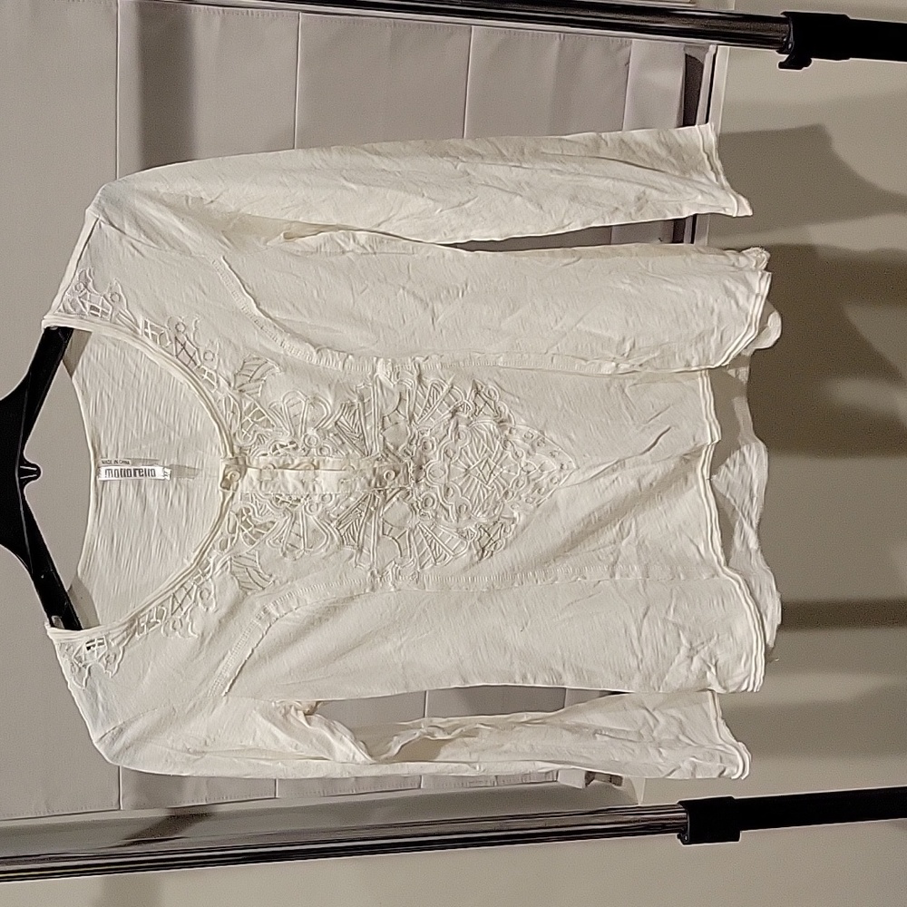 Modcloth cream embroidered top medium